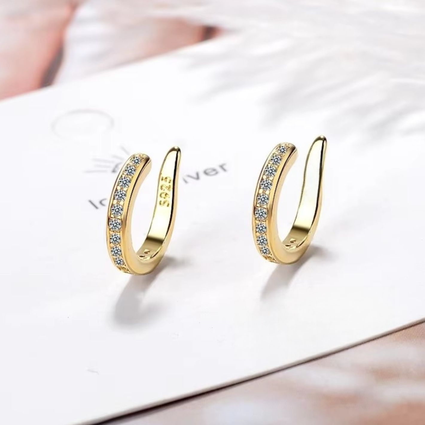 Earfix – Wiederverwendbarer Ohrring für einen natürlichen Look der dein Gesicht harmonisiert